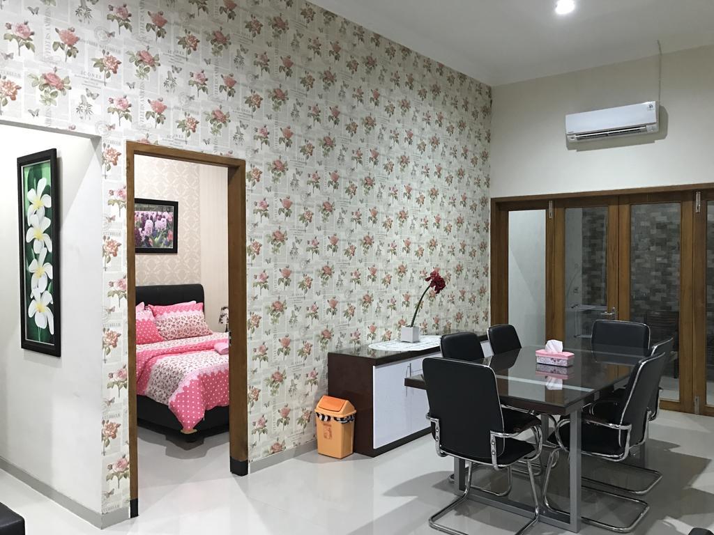 Nariska Suite Homestay Purwokerto Dış mekan fotoğraf